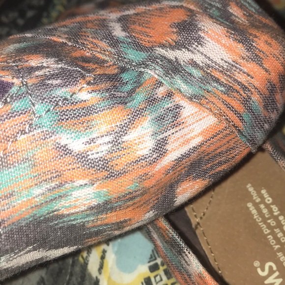Patterned Toms - Picture 5 of 8